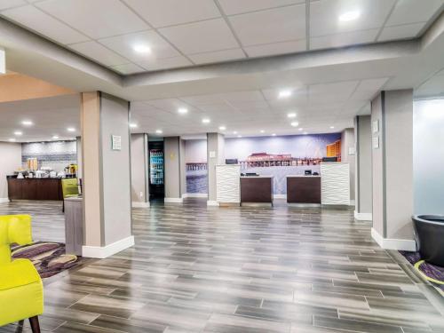 La Quinta Inn & Suites by Wyndham Myrtle Beach - N Kings Hwy, Myrtle Beach (fotografie 7)