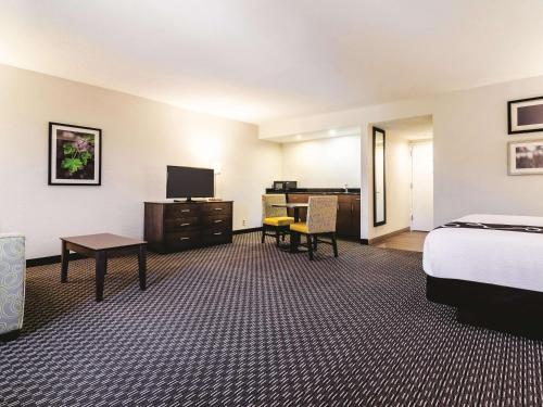 La Quinta by Wyndham Myrtle Beach - N. Kings Hwy - image 8