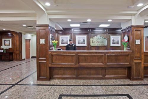 La Quinta Inn & Suites by Wyndham Downtown Conference Center – Little Rock, AR