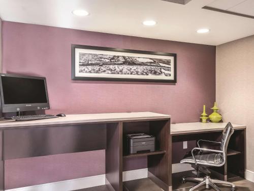 La Quinta by Wyndham Columbia / Fort Meade - image 4