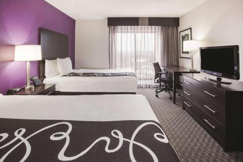 Double Room with Two Double Beds - Disability Access