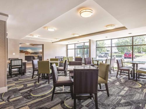 La Quinta Inn & Suites by Wyndham Salem