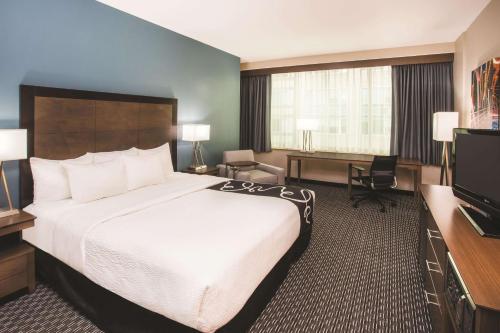 מתקני המלון, La Quinta Inn & Suites by Wyndham Chicago Downtown in שיקגו