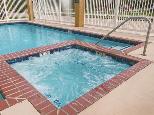 La Quinta by Wyndham Slidell - North Shore Area