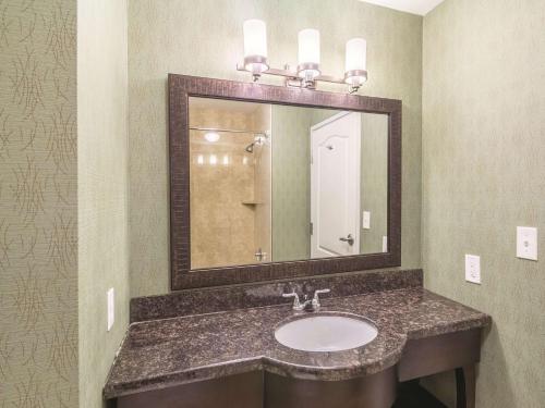 La Quinta by Wyndham Fort Worth - Lake Worth