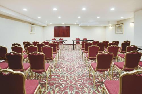 La Quinta Inn by Wyndham Queens (New York City) - image 5