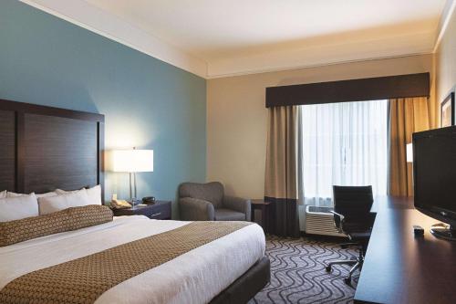 La Quinta Inn & Suites by Wyndham Houma