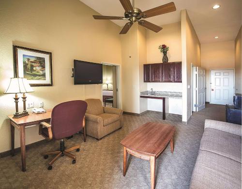 La Quinta Inn & Suites by Wyndham Marble Falls