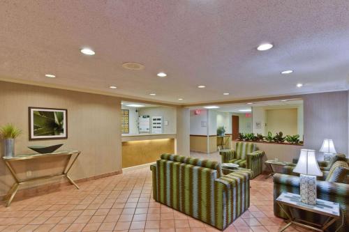 La Quinta Inn & Suites by Wyndham Lakeland East