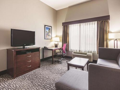 Two-Room King Suite - Non-Smoking