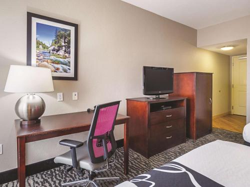 La Quinta Inn & Suites by Wyndham Fresno Northwest