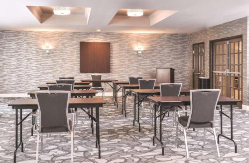 La Quinta by Wyndham Abilene Mall - image 9
