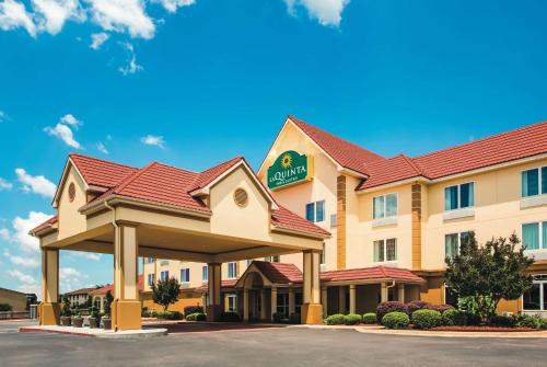 設施, 拉塞爾維爾溫德姆拉昆塔套房酒店 (La Quinta Inn & Suites by Wyndham Russellville) in 拉塞爾維爾 (AR)