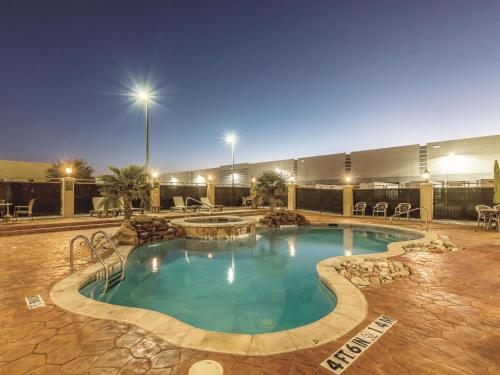 La Quinta by Wyndham Dallas Grand Prairie South