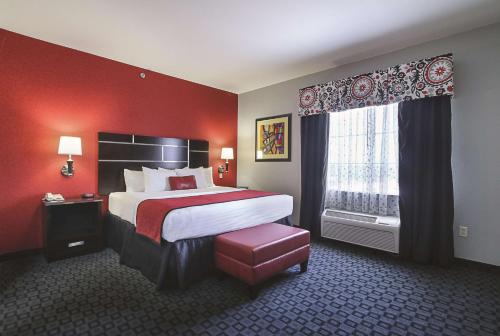 La Quinta by Wyndham Dallas - Hutchins - image 9