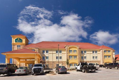 La Quinta Inn & Suites by Wyndham Floresville