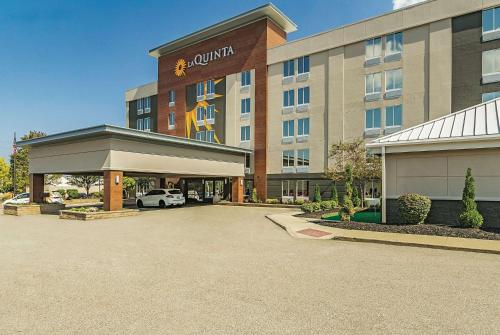 La Quinta by Wyndham Cleveland Airport West - Hotel - North Olmsted