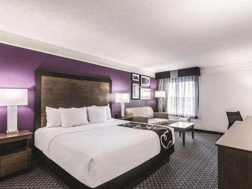 La Quinta by Wyndham Cincinnati Sharonville in Sharonville, USA