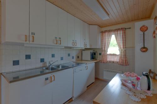 Kitchen, Trysil Motell & Vandrerhjem in Trysil