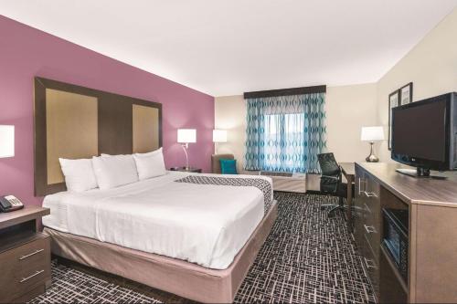 La Quinta Inn & Suites by Wyndham Loudon