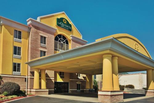 La Quinta by Wyndham Hot Springs in Hot Springs, USA