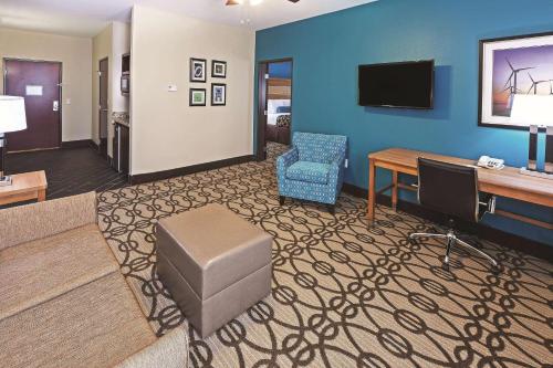 La Quinta Inn & Suites by Wyndham Houston Willowbrook