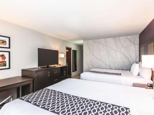 La Quinta Inn Suites By Wyndham Colorado Springs North In Co