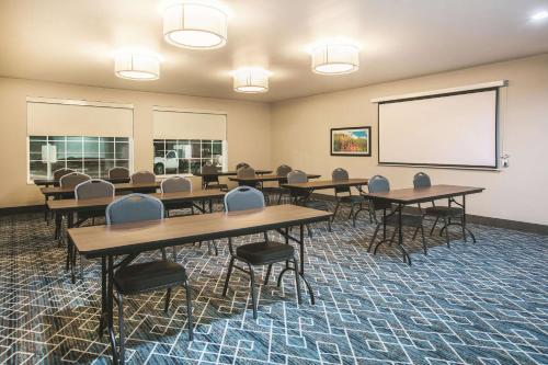 La Quinta by Wyndham Colorado City - main image