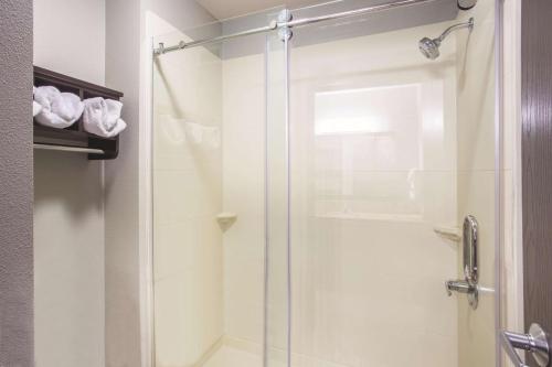 La Quinta by Wyndham O'Fallon, IL - St. Louis La Quinta by Wyndham O'Fallon, IL - St. Louis