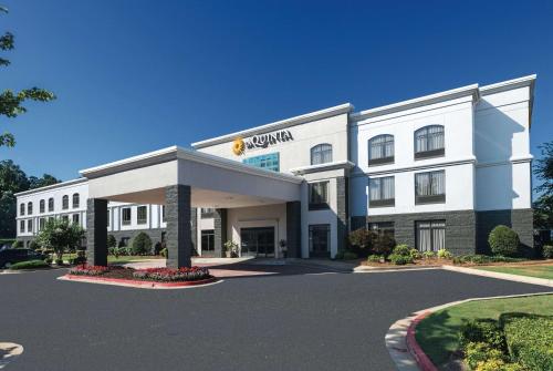 La Quinta Inn & Suites by Wyndham Kennesaw