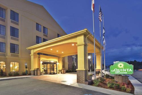 La Quinta Inn & Suites - New River Gorge National Park