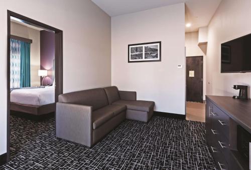 La Quinta by Wyndham Claremore - image 9