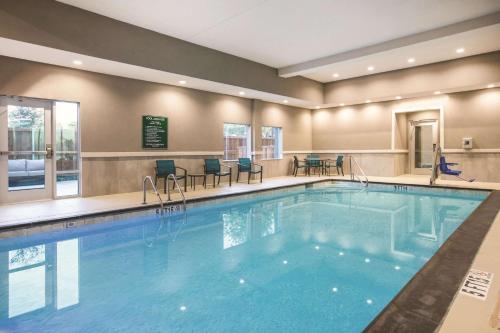 La Quinta Inn & Suites by Wyndham Dallas - Richardson