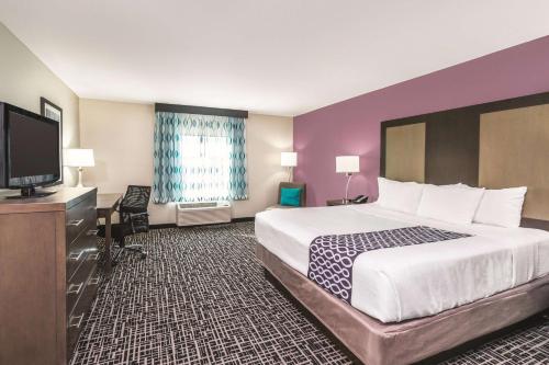 La Quinta Inn & Suites by Wyndham Loudon