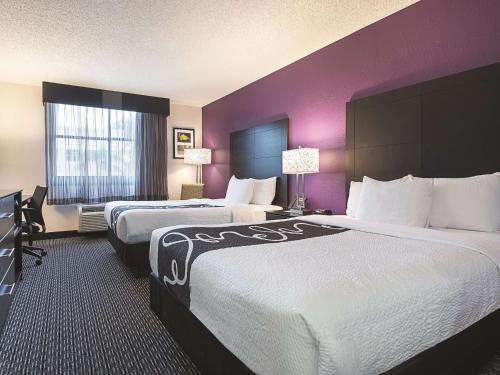 2 double beds