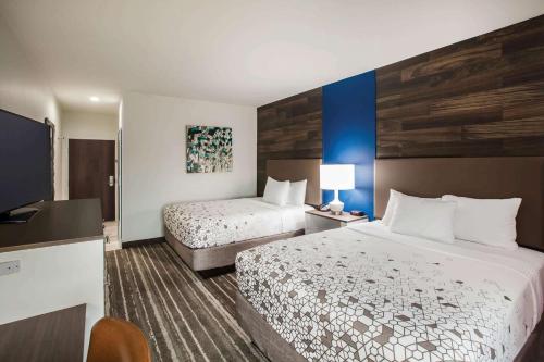 La Quinta by Wyndham Owasso - image 5