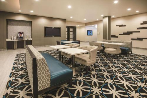 La Quinta Inn & Suites by Wyndham Dallas - Richardson