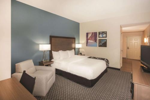 La Quinta Inn & Suites by Wyndham Chicago Downtown image 24