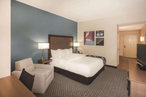 La Quinta Inn & Suites by Wyndham Chicago Downtown