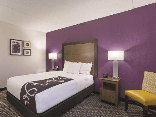 La Quinta Inn & Suites by Wyndham Baltimore Bwi Airport