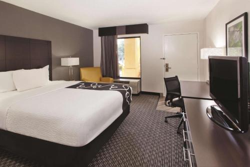 La Quinta Inn Suites By Wyndham Charleston Riverview In Sc