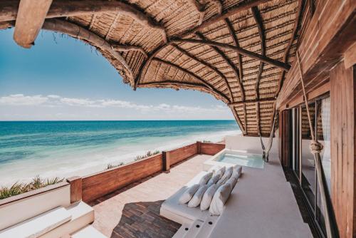 ระเบียง/ชานเรือน, ปาปาย่า ปลายา โพรเจ็ค (Papaya Playa Project) in ทูลัม