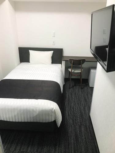 Shinbashi Urban Hotel - image 2