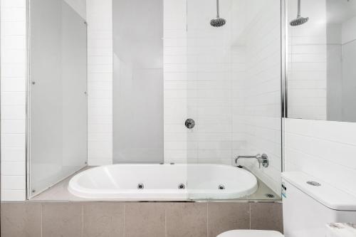 Three-Bedroom Loft Apartment - Butter Factory #12 image 9