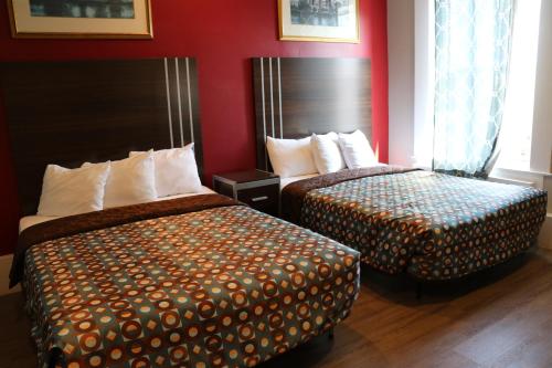 Double Room with Two Double Beds and Private Bathroom