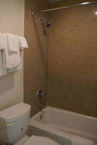 Colony Inn - main image