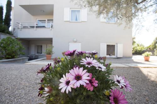 Villa Mantinela Apartments