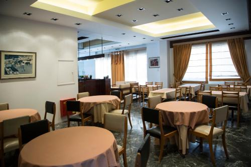Restaurante, Violetta in Kamena Vourla