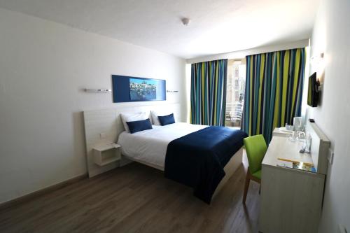 Hotel Santana - image 10