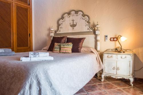 Alzina Villa 5 bedrooms with pool in Sa Coma Bunyola at the foot of the Sierra de Tramuntana but close to Palma